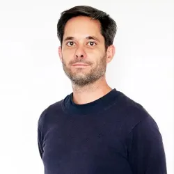 Photo of practitioner