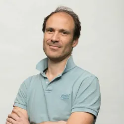 Photo of practitioner
