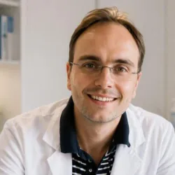 Photo of practitioner