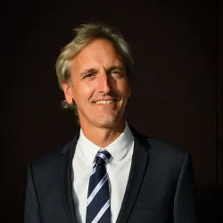 Photo of practitioner