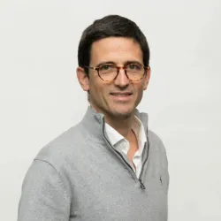Photo of practitioner