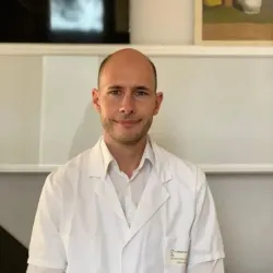 Photo of practitioner