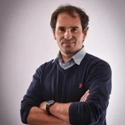 Photo of practitioner