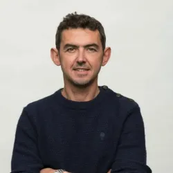 Photo of practitioner