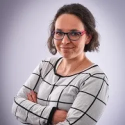 Photo of practitioner