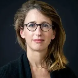 Photo of practitioner
