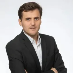 Photo of practitioner