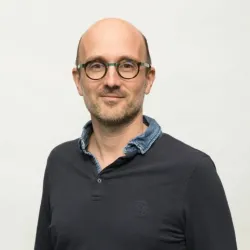 Photo of practitioner