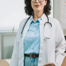 Photo of practitioner