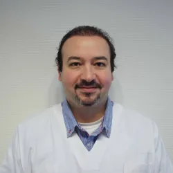 Photo of practitioner