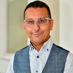 Photo of practitioner