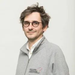 Photo of practitioner