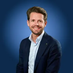 Photo of practitioner