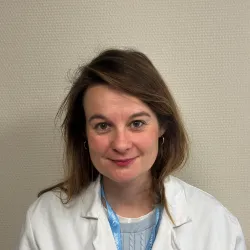 Photo of practitioner