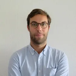 Photo of practitioner