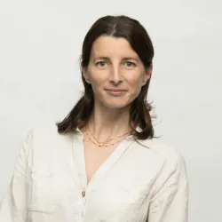 Photo of practitioner