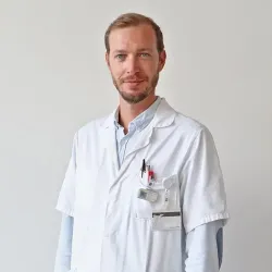 Photo of practitioner