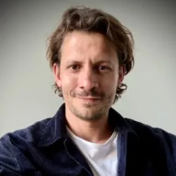 Photo of practitioner