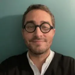 Photo of practitioner