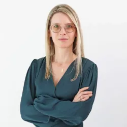 Photo of practitioner