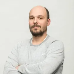 Photo of practitioner