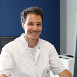 Photo of practitioner