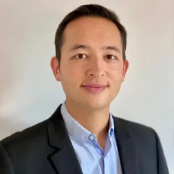 Photo of practitioner