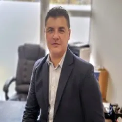 Photo of practitioner