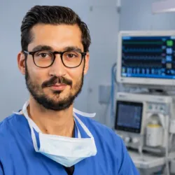 Photo of practitioner