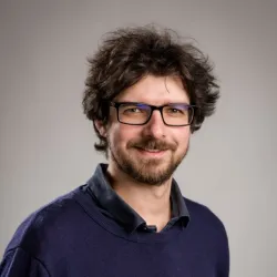 Photo of practitioner