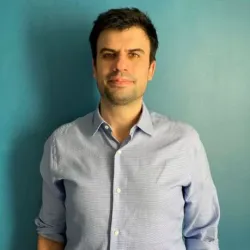 Photo of practitioner