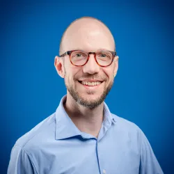 Photo of practitioner