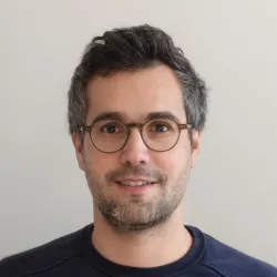 Photo of practitioner