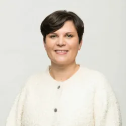 Photo of practitioner