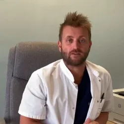 Photo of practitioner