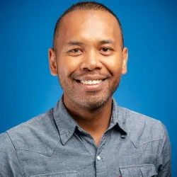 Photo of practitioner