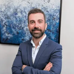 Photo of practitioner