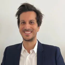 Photo of practitioner