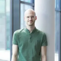 Photo of practitioner