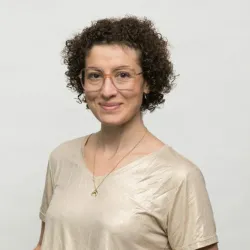 Photo of practitioner