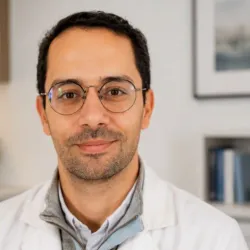 Photo of practitioner