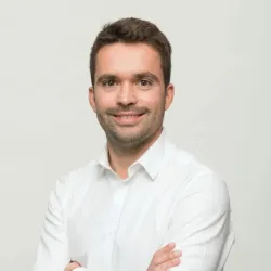 Photo of practitioner