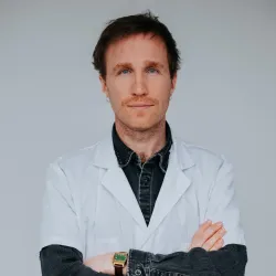 Photo of practitioner