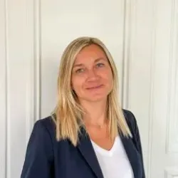 Photo of practitioner