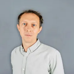 Photo of practitioner