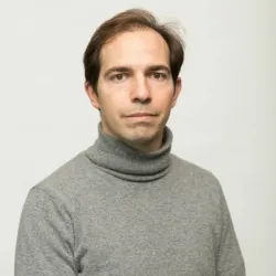 Photo of practitioner