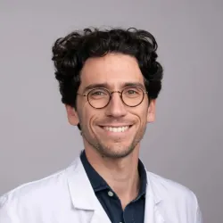 Photo of practitioner