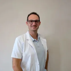 Photo of practitioner