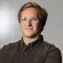 Photo of practitioner