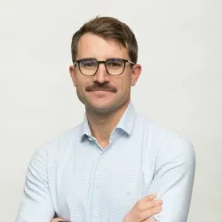 Photo of practitioner